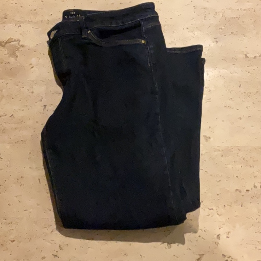 White House Black Market The Slim Crop Dark Denim Jean. EUC Size 10